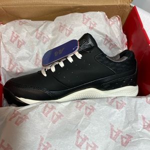 NWT BASEBALL CLEATS. A4 Pro St Regulation Steel-Constructed